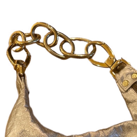 Julie K silver metallic chain-strap bag!!!! - Picture 2 of 2